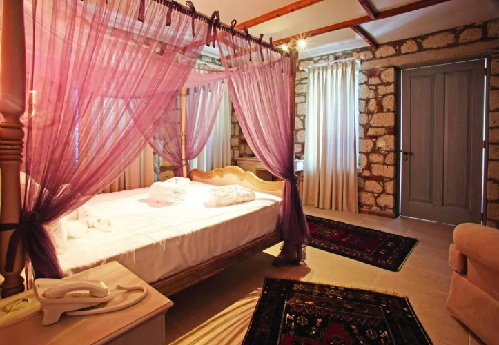 Igdeli Han Hotel