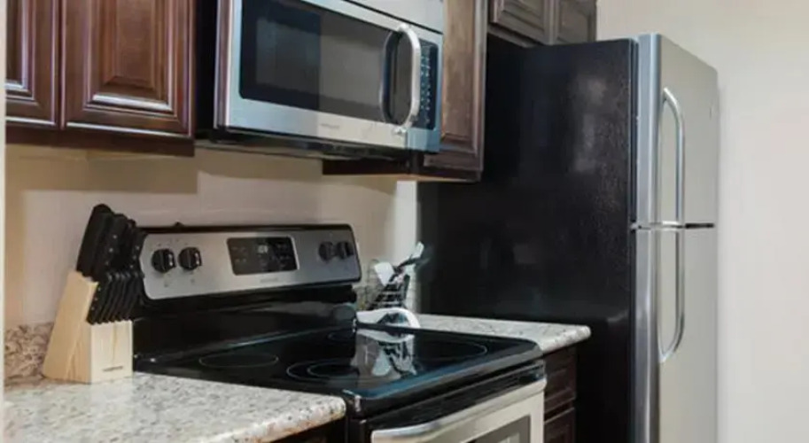 The New Raven Condo — фото 3