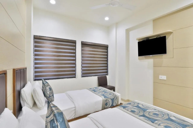Hotel Surat — фото 4