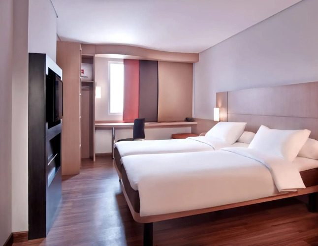 Ibis Gading Serpong