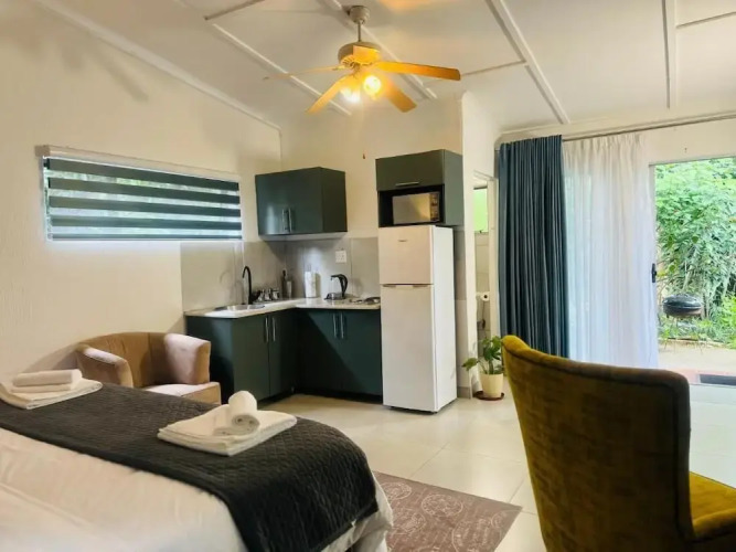 Room-busa House Self-catering Guest Hous