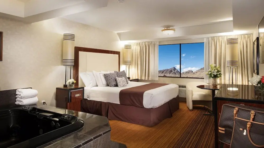 Rainbow Hotel Casino by Peppermill Resorts
