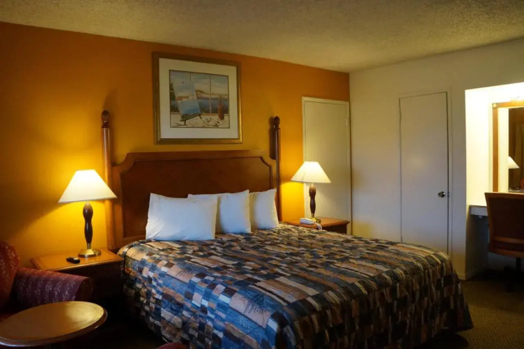 Econo Lodge Red Bluff — фото 5