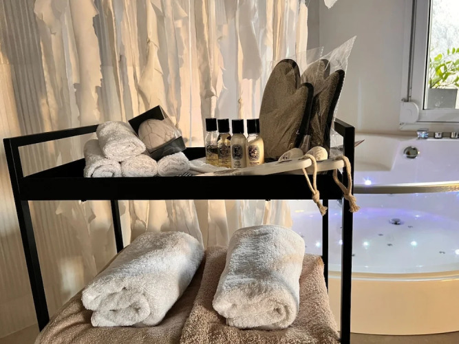 Perla Coco Jacuzzi Suites — фото 5