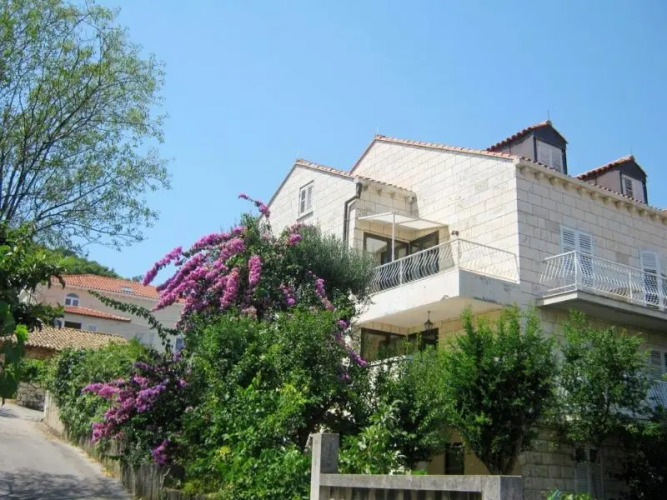 Apartments Ivica