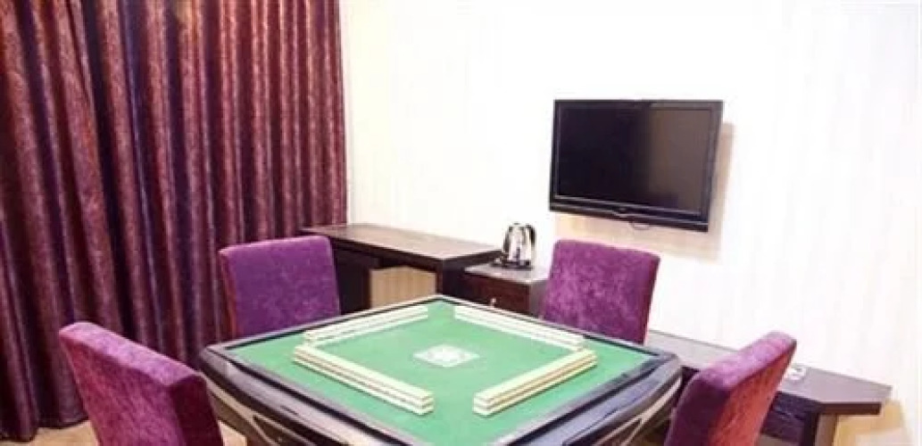 Hengdian Pineapple Hotel — фото 2