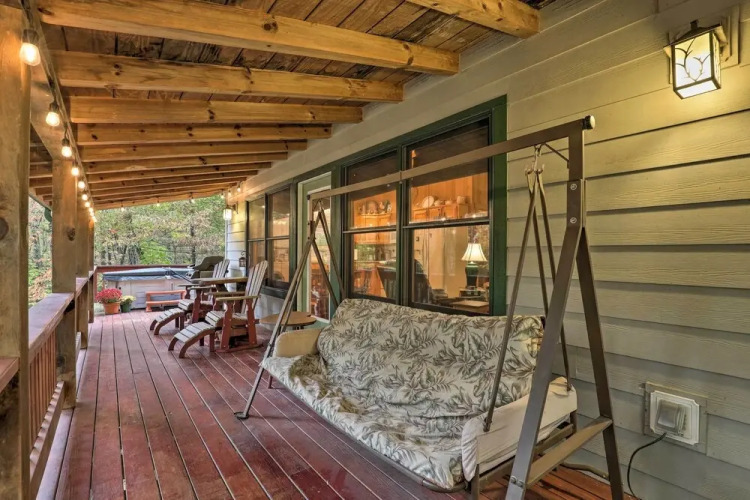 Fletcher Cabin: Wraparound Deck & Pond Access — фото 5