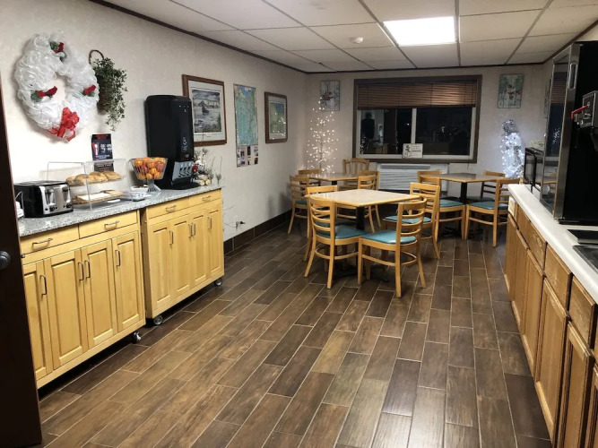 Super 8 Superior WI