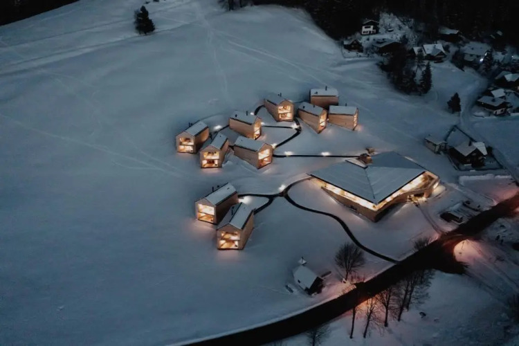 Peterhof Chalets — фото 3