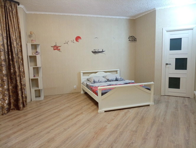 Фотография номера квартиры Квартира большая у ТЦ Крейсер, 33 квартиры
