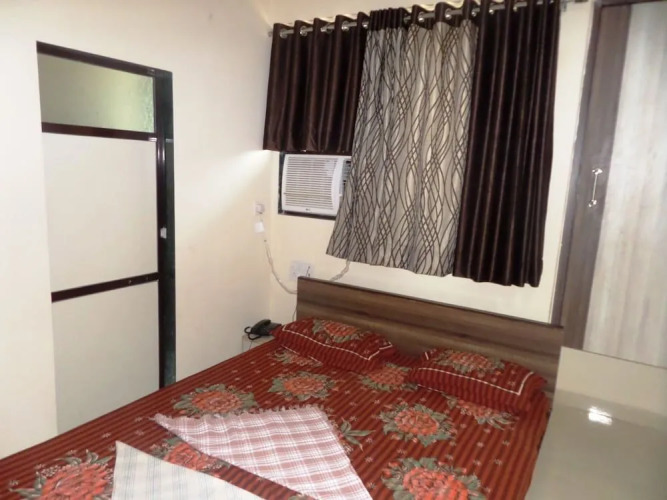 Riya Raj Hotel — фото 3