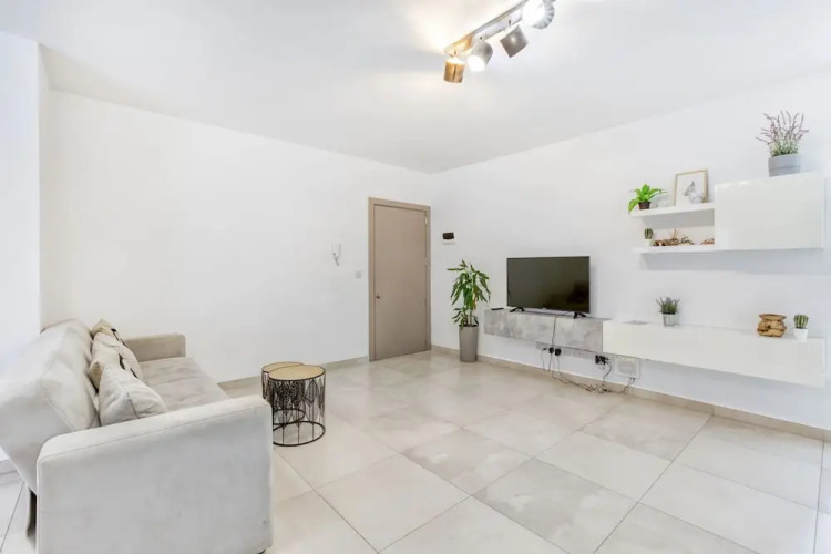 Central Msida Modern Bright Comfortable — фото 2