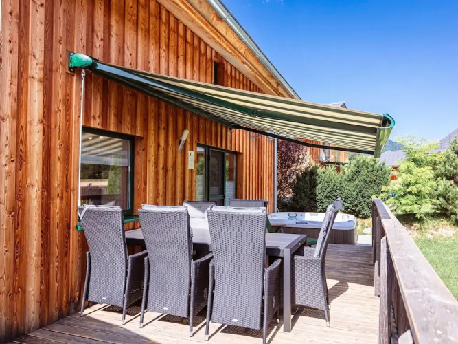 Superior Chalet With Whirlpool — фото 4