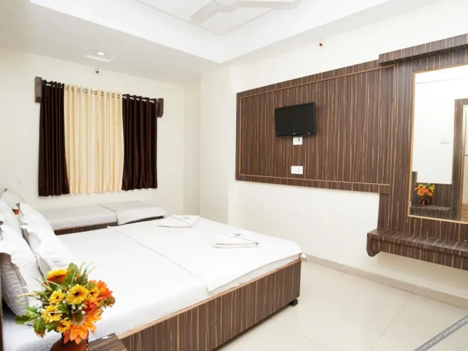 Dwarka Hotel — фото 2