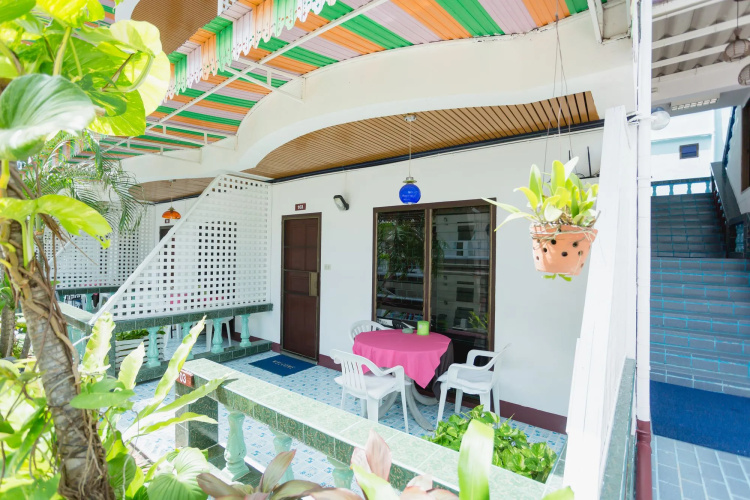 Rabbit Mansion Patong Hotel