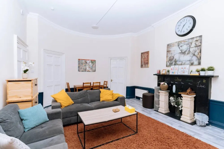Bright High-ceiling 2BD Flat - Central Edinburgh! — фото 2