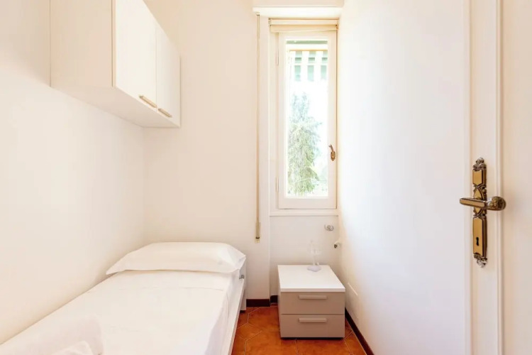 Chic flat with balcony — фото 3
