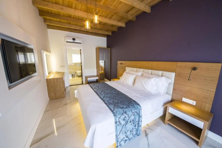 Blanca Beach Hotel