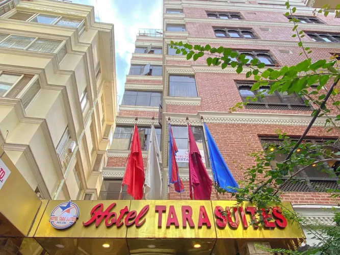 Hotel Tara Suites
