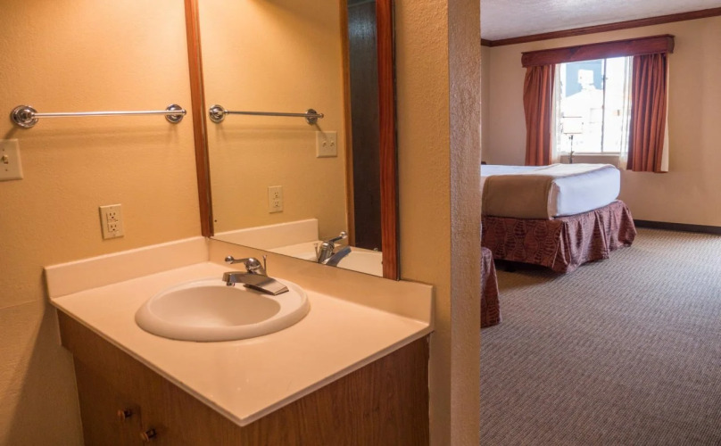 Wild Bear Inn — фото 4