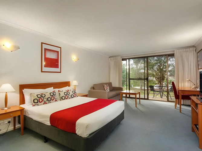 Knox International Hotel & Apartments