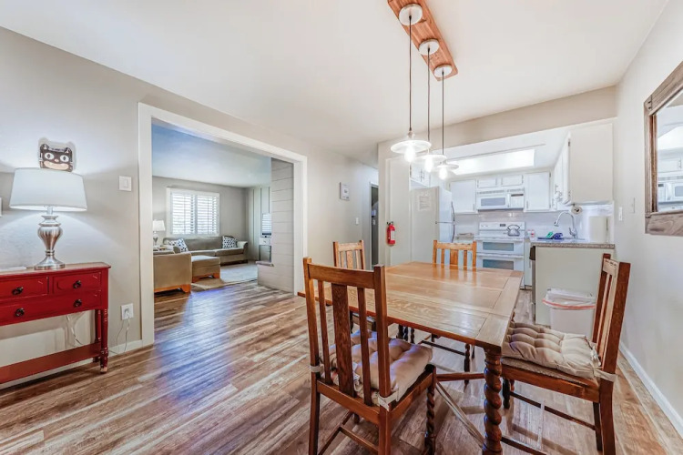 Comfortable 2BR 2nd-floor Balcony — фото 3