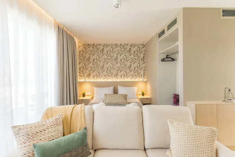 The Mediterranean Suites — фото 4