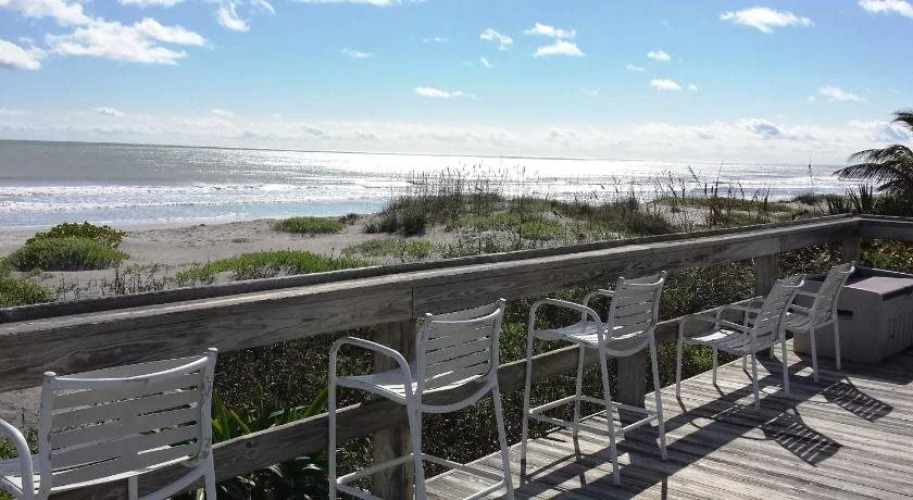 Surf Studio Beach Resort — фото 2