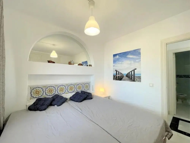 Seaside Flat With Shared Pool — фото 3