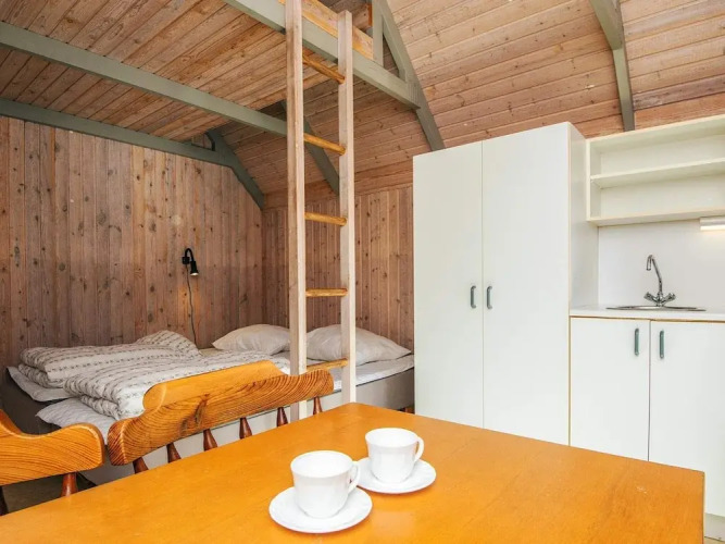 Cabin in Camping Resort-shared Bathroom — фото 2