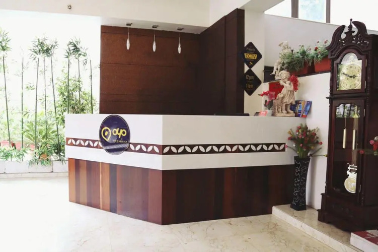 OYO Premium Swargate — фото 2