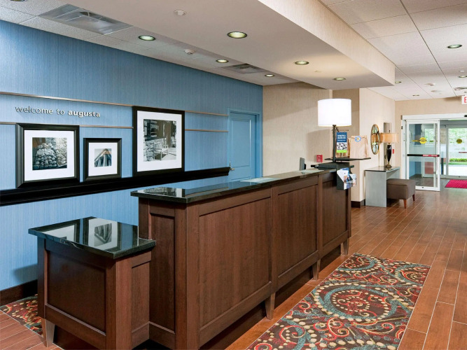 Hampton Inn Augusta — фото 2