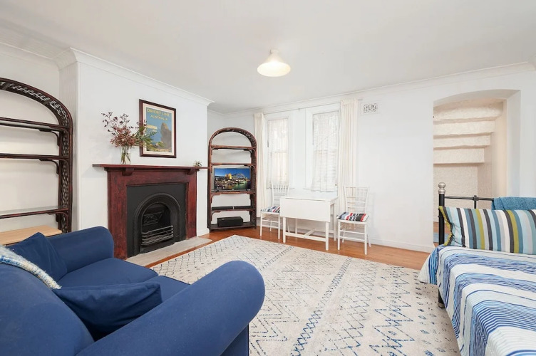 Charming Centrally Located 2 Bedroom Accommodation — фото 5