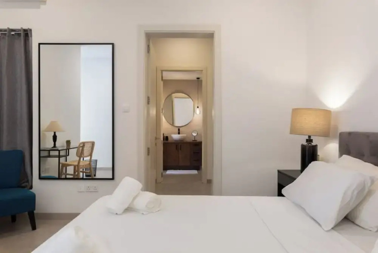 Stylish 1BR APT with Terrace — фото 4