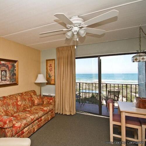 Beacher's Lodge Oceanfront Suites — фото 4