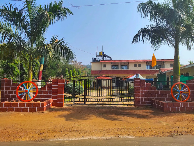 Whistling Waves Beach Resort — фото 3