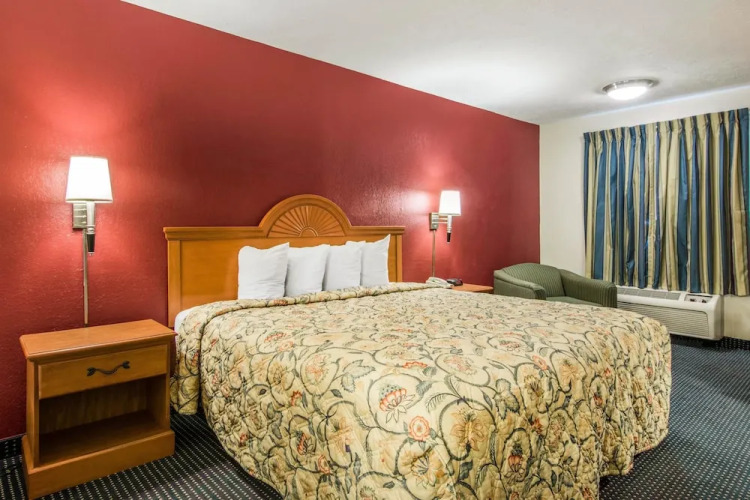 Rodeway Inn — фото 5