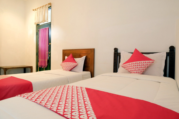 OYO 244 Griya Cemara Homestay