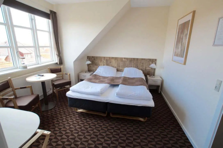 Foldens Hotel — фото 4