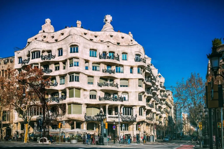 Отель Catalonia Boulevard