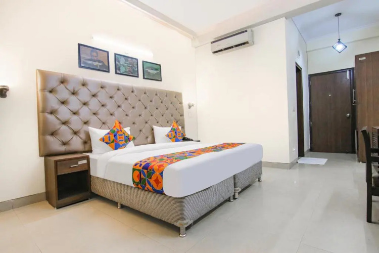 Fabhotel Rivlet Inn — фото 3