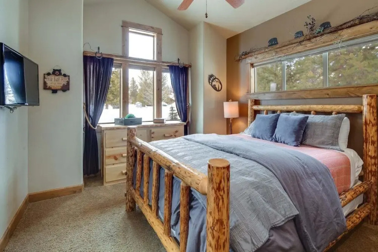56540 Sunstone Loop 4 Bedroom Home — фото 2