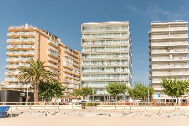 Pierre V. Blanes Playa — фото 4