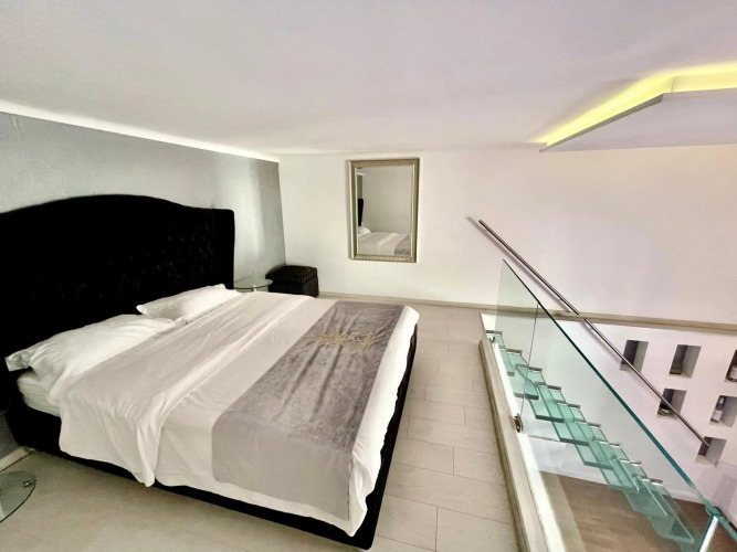 ANDRASSY 6 JACUZZI Suites — фото 3