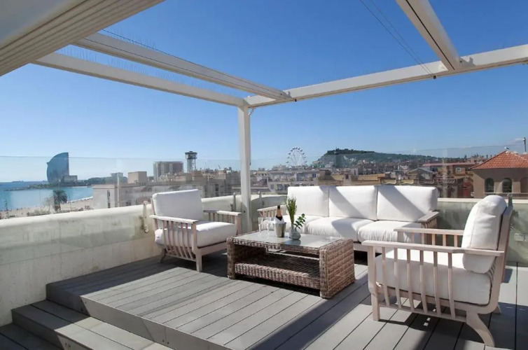 Kronos on the Beach Attic Suite — фото 2