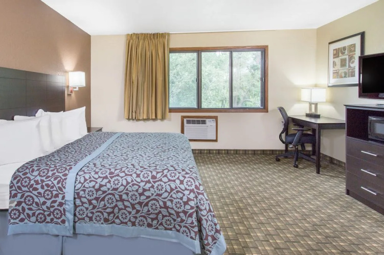 Days Inn & Suites Waterloo — фото 3