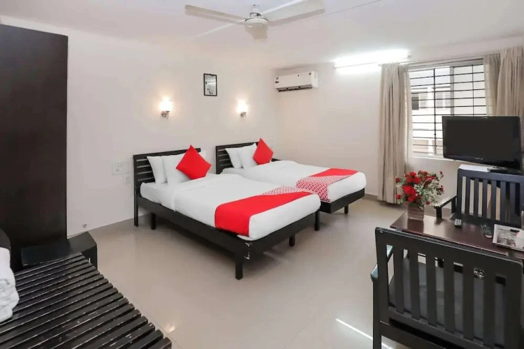Hotel Srinivas — фото 2