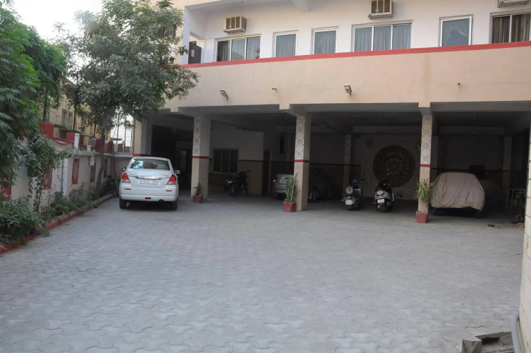Gorbandh Hotel