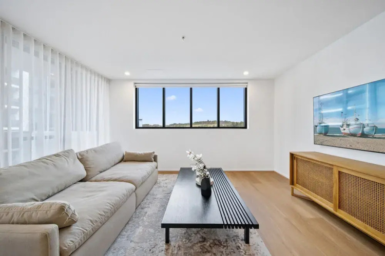 2-bed Haven: Impeccable Interiors & Chic Amenities — фото 4