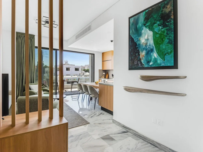 Sanders Olive - Chic 2-bdr Apt With Shared Pool — фото 3